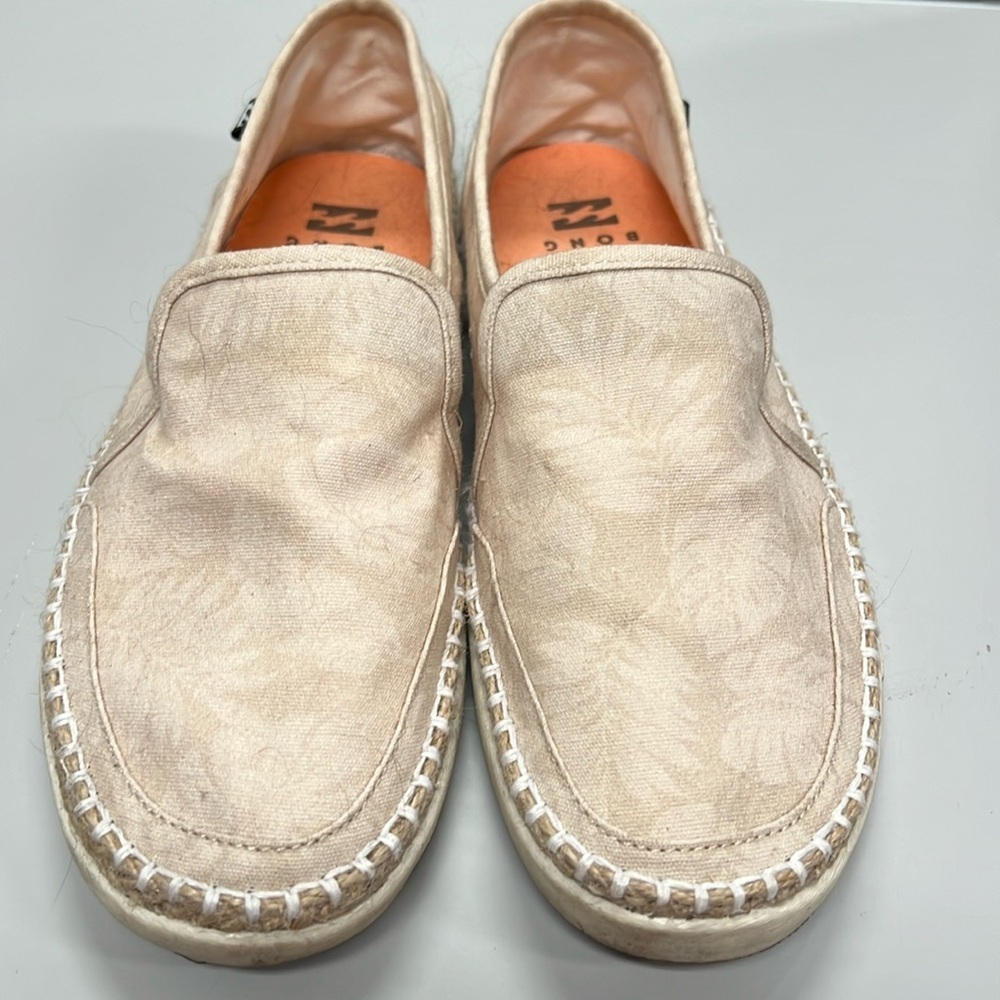 Billabong 8.5 shoes tan leaf print - Picture 1 of 2